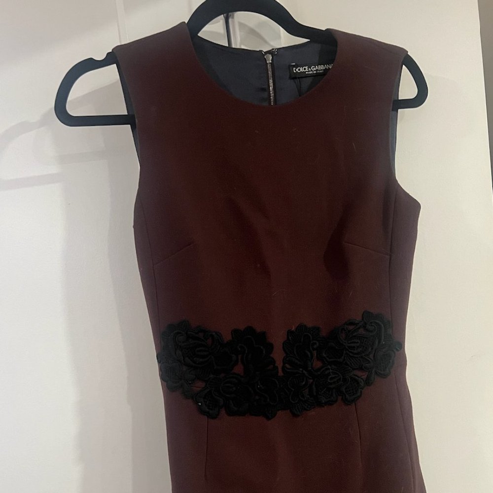 Dolce & Gabbana Virgin Wool A-line Burgundy dress with embrodery, XS, US2, IT 38